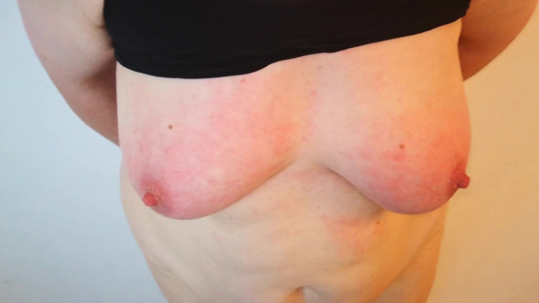 Bouncy Tits Action: Schiaffeggiando queste tette molto bene