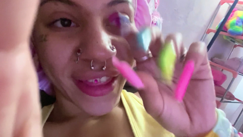 Nali Marie: Punto di vista unghie lunghe super lungo asmr tocco sui...