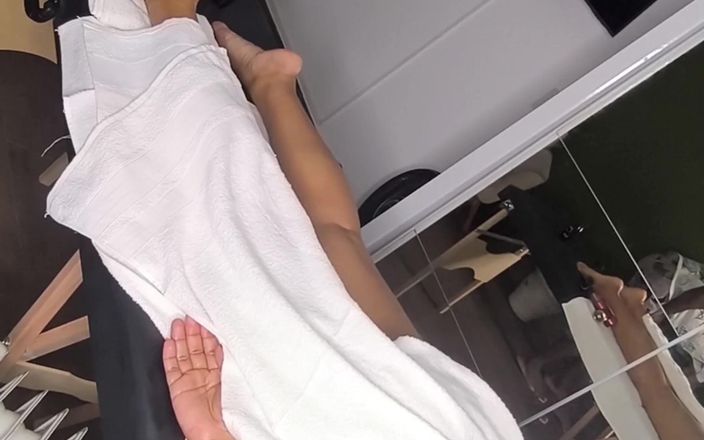 Nurseblack: 第2部分 乌木 按摩妻子 由温柔的绿帽男释放