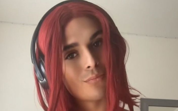 Angel Rios my sissy lifestyle: Femboy Crossdresser Pózuje s jeho velkým ptákem