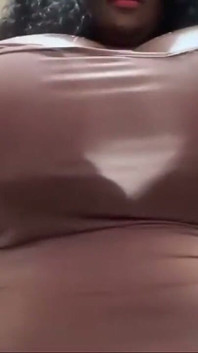 Adorazione delle tette BBW e feticismo dei gemiti