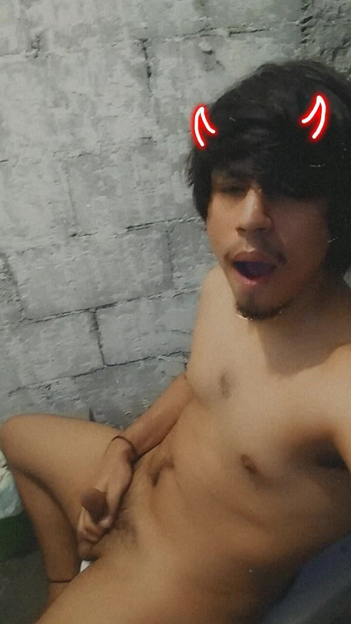 AlexAlejandro13: Heißer teufel in der toilette