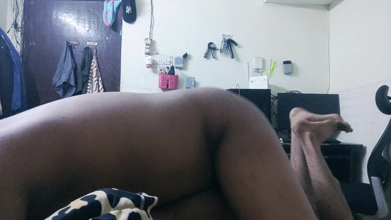 Twinkseeker: Abang tiri saya adalah kembar yang paling cantik sekarang saya...