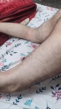 Bhabhi India selingkuh disetubuhi oleh kekasihnya diam-diam di kamar yang ditinggalkan