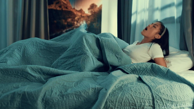 Adult Time: Adult Time - Mormonské dívky alina Lopez a Kendra Spade podlehnou...