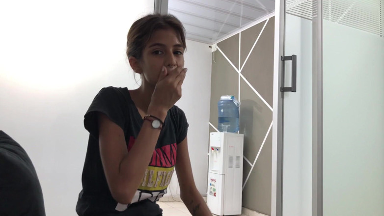 TUflacasex: Üvey kız kardeşim beni keşfetmeden artık evde mastürbasyon yapamam