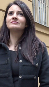 Tysk scout - söt collegeflicka Tina vid casting fan