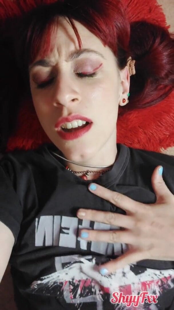 Tu Gauchita Argentina: Shyfxyx红发淫娃在圣诞晚餐前和她的姻亲撸管