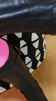 Rosa nylon & high-heels in stiefeln - sinnliches necken und spielen