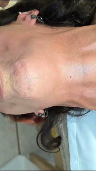 Та дружина, яка розслабляється лише під час масажу