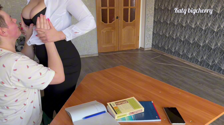 Katybigcherry: My Teacher Saw My Hard Dick After Class and Offered...