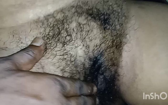 Desisupar93: Min styvsyster hade sex väldigt högt idag.