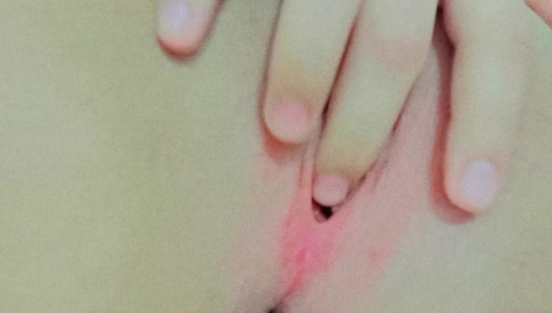 Nina_lalatkom: 阿拉伯女孩打手枪。Sexy Positions