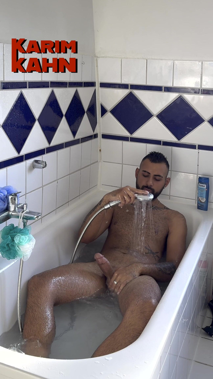 Karim Kahn: Я випадково собі в рот у ванну