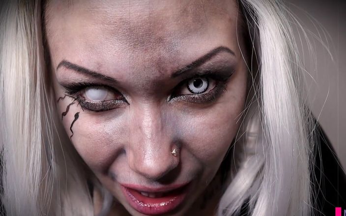 Goddess Misha Goldy: Halloween sudah selesai, tetapi saya masih mempunyai kastam dengan penampilan...