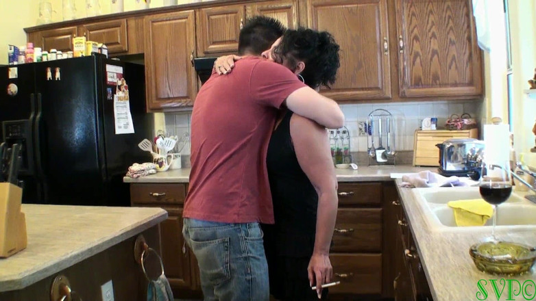 Nasty grannies: Cougar gilf gepraat tot seks met stiefkleinzoon, hoofdstuk 1