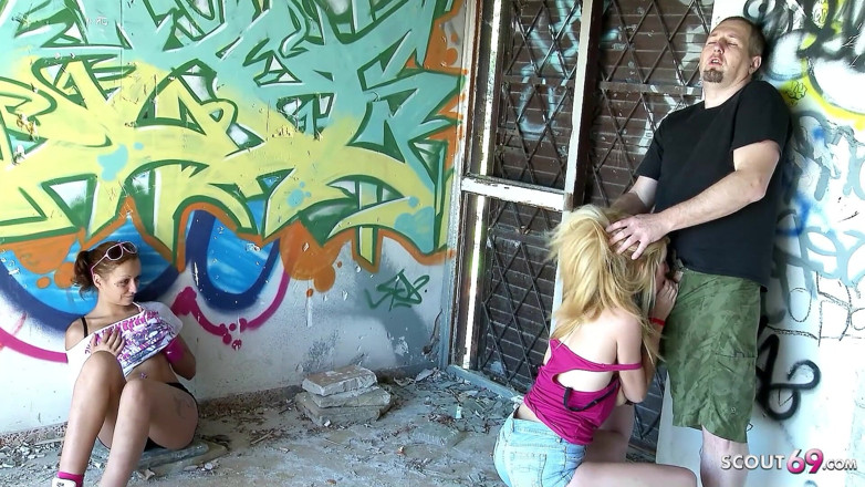 Full porn collection: Вітчим трахає блондинку худу тінку Елі Тетону в загубленому місці і робить їй камшот