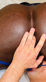 Beyaz zenciyle sikişiyor - Mason Cross ve Afroblackxxx