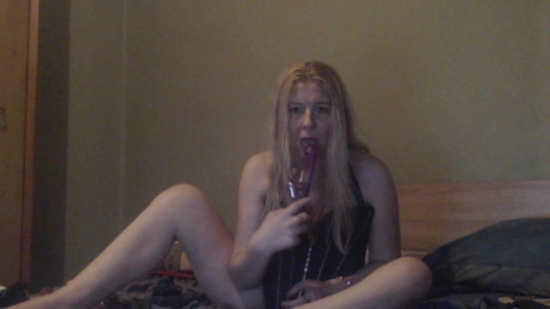 sunshinegoddes: Geile MILF mit dickem hintern bekommt sahnigen orgasmus auf großem...
