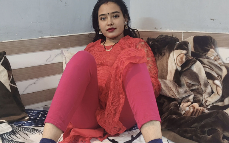 Nokrani Ko Malik Ke Ladke Ne Choda (Your Simran) Nokrani Ko Malik Ke Ladke Ne Choda (Your Simran)