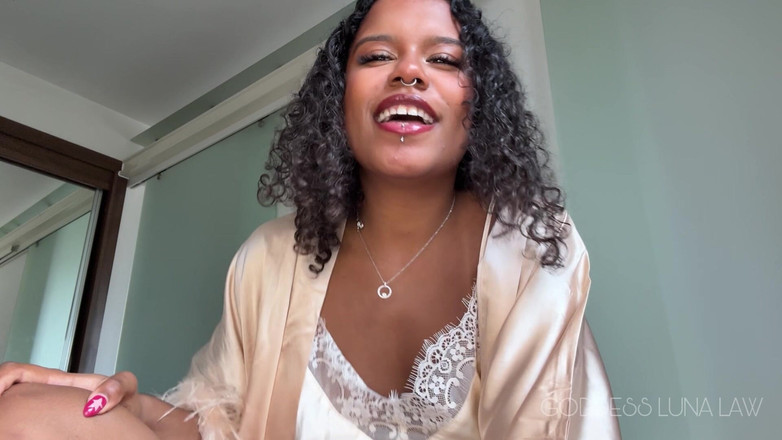 Goddess Luna Law: Saténové joi