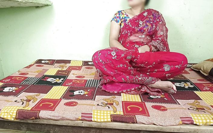 Pyaripooja22: Grannen kommer till huset av den vackra Bhabhi som bär...
