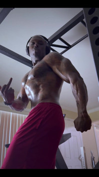 Most Guys Don’t Have Small Arms