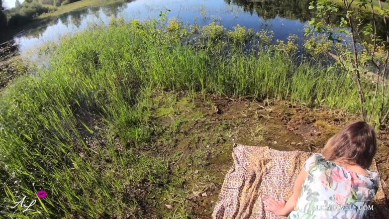 Alisa Lovely: Het meisje stemde ermee in om te filmen hoe de...