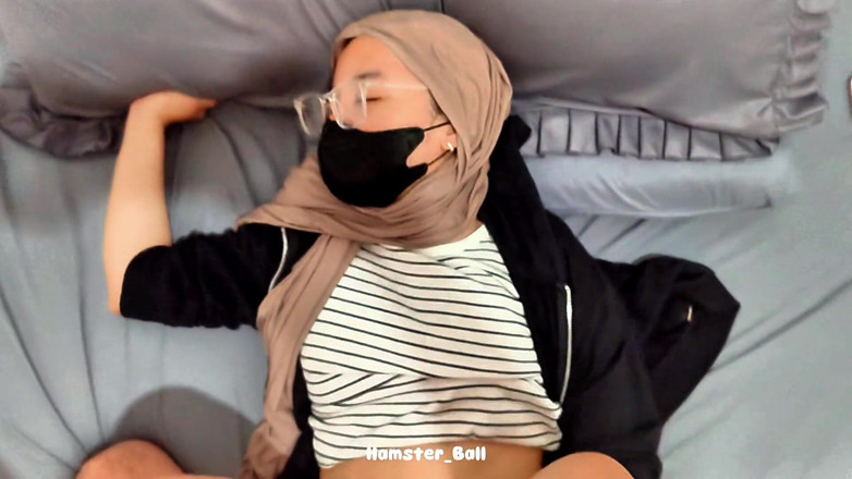 Hamster_Ball: Einen college-religionslehrer im regen ficken