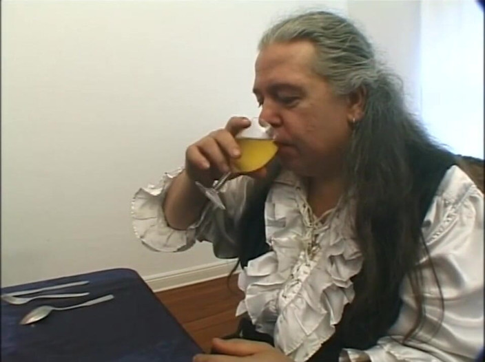 Absolute BDSM films - The original: Humilhante comida e fetiche de mijar
