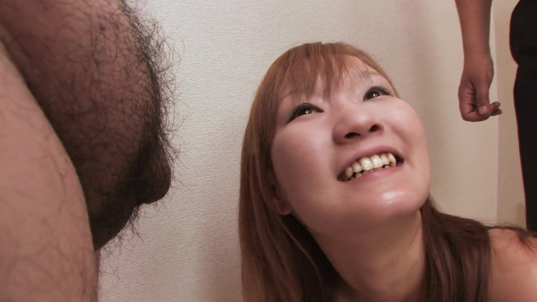 Blowjob Fantasies from Japan: Sladká japonská kočka miluje sát malého chlupatého ptáka