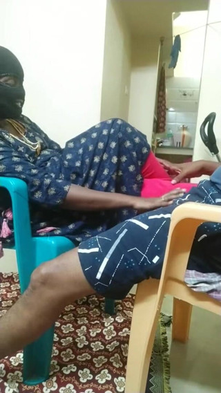Saranya: Indian wife cheating neighbour boy with audio
