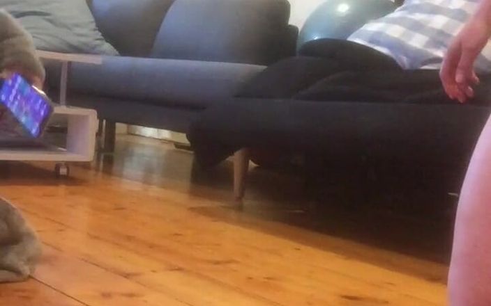 Michellexm: La pulisce dopo essersi divertita con quella deliziosa torta al...