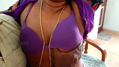 Luxmi Wife: Niezadowolona ciocia/bhabhi zerżnięta przez sąsiada - 2