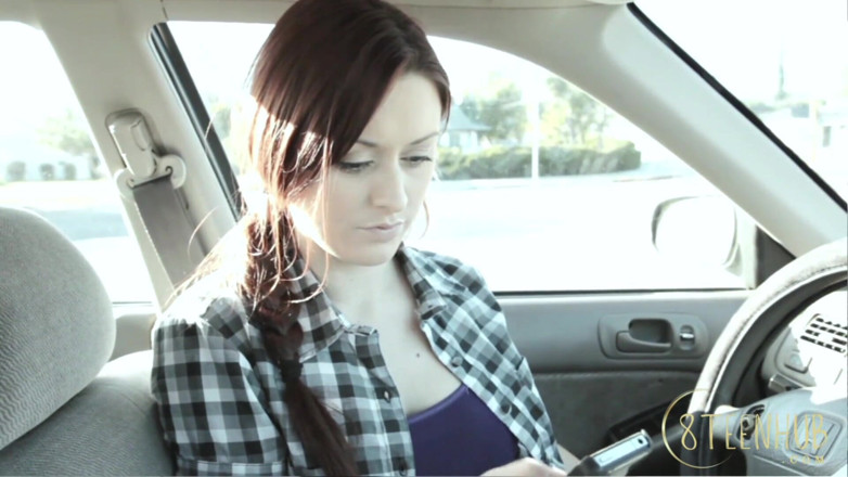 8TeenHub: 8teenhub - Karlie Montana and Zoey Holloway Show You How They...