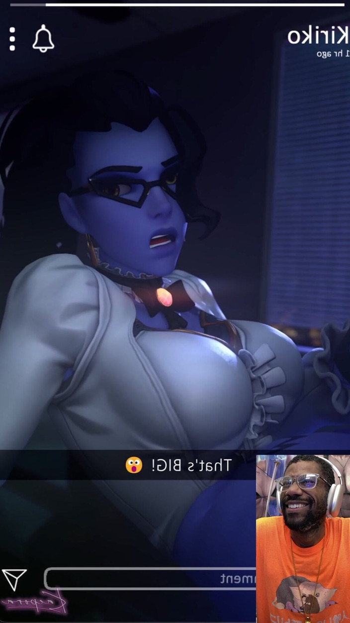 L6RD7BLU3 FUTA: Versaute transgender-witwenmacherin wichst in ihrem büro, während trans kiriko filmt...