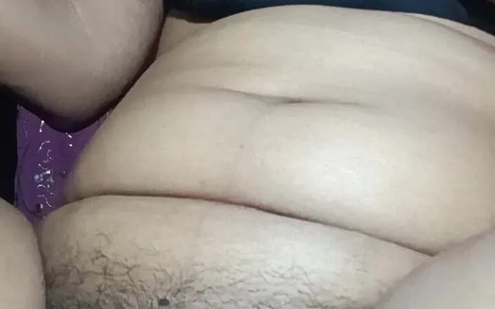 Desi Bengali cpl: Boudi Masturbate Kiya