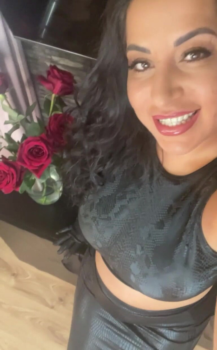 LadyAyse5: Děkuji vám za Beeing Here Moje Nejlepší Fanoušky a Otroky...