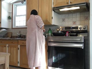Souzan Halabi: 自制的阿拉伯妻子在厨房后入啪