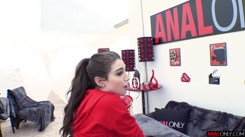 Anal Only: Lily má anální speciál