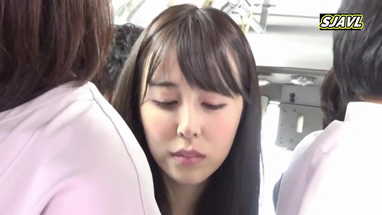 Studio JAV Launcher: สาวมีสามีเบียดติดฉันในรถเมย์แน่น - C
