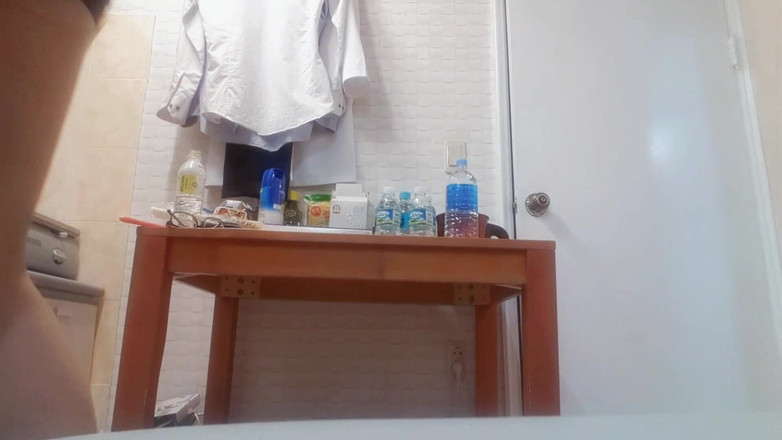 Harinni: Harin的烹饪课！把鸡蛋和香蕉放进我的淫荡小穴里，出去散步，让他们好好地混在一起