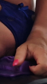 Istri sybian sambil nyepong suaminya