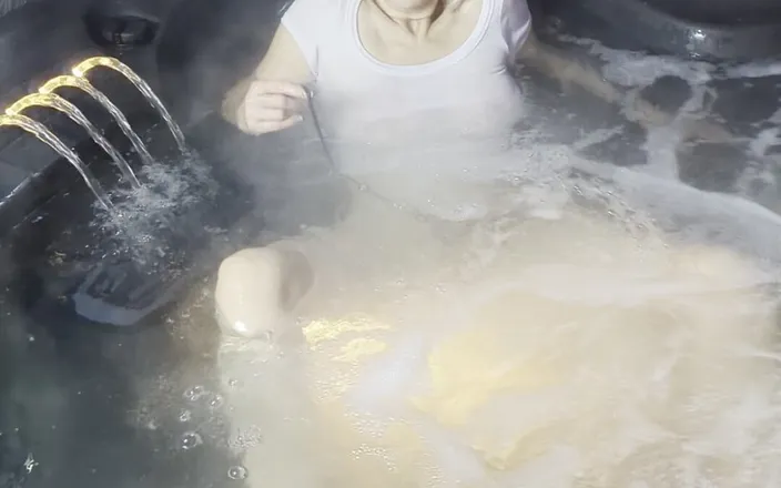Morgan Shipley: Hot Tub &amp; Dildo Fun, Fun!