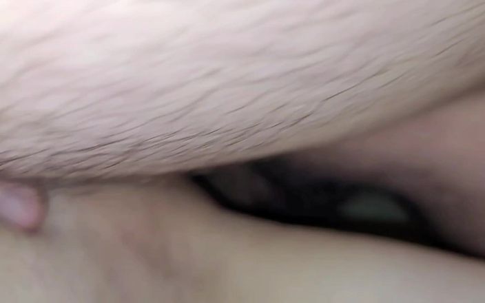 Realamateurs: Šuká mě a naplňuje moji kundičku lahodným creampie