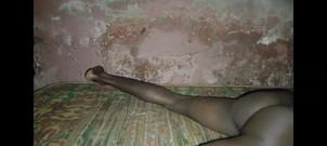 Masturbator emmy: Kırsal odamda rustik yatağımı sikiyorum