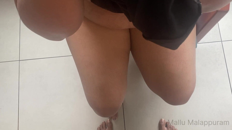 Mallu_Malappuram: Mallu meia-irmã e meio-irmão fazendo massagem na bunda grande, de...