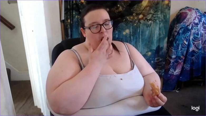 SSBBWLadyBrads: Il capo manda le ciambellai dell'impiegato