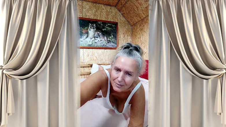 Lukerya: Nový den hospodyňky a horká masturbace v kuchyni