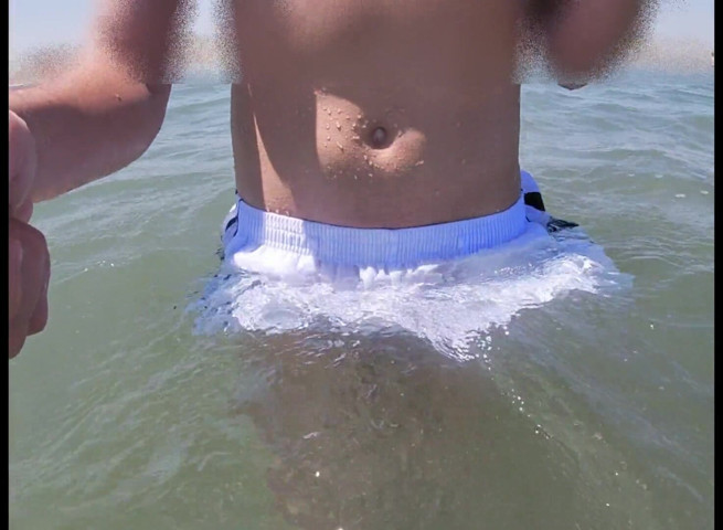 People on the Beach Freak Out When I Get Wet in Shorts (Handsome Alone) People on the Beach Freak Out When I Get Wet in Shorts (Handsome Alone)